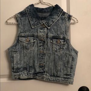 Jean Vest